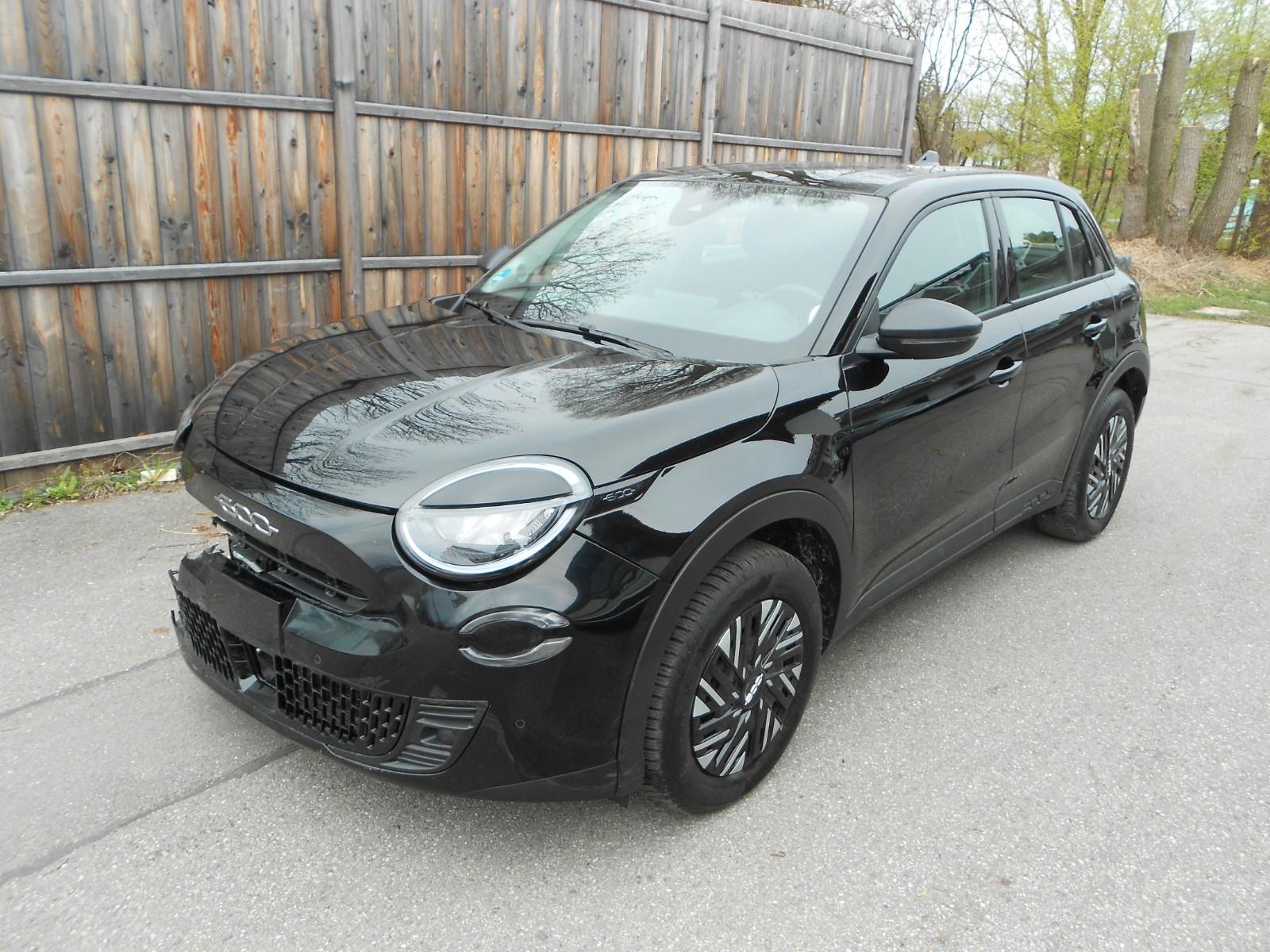 Fiat 600 Hybrid Sonderedition UNFALL