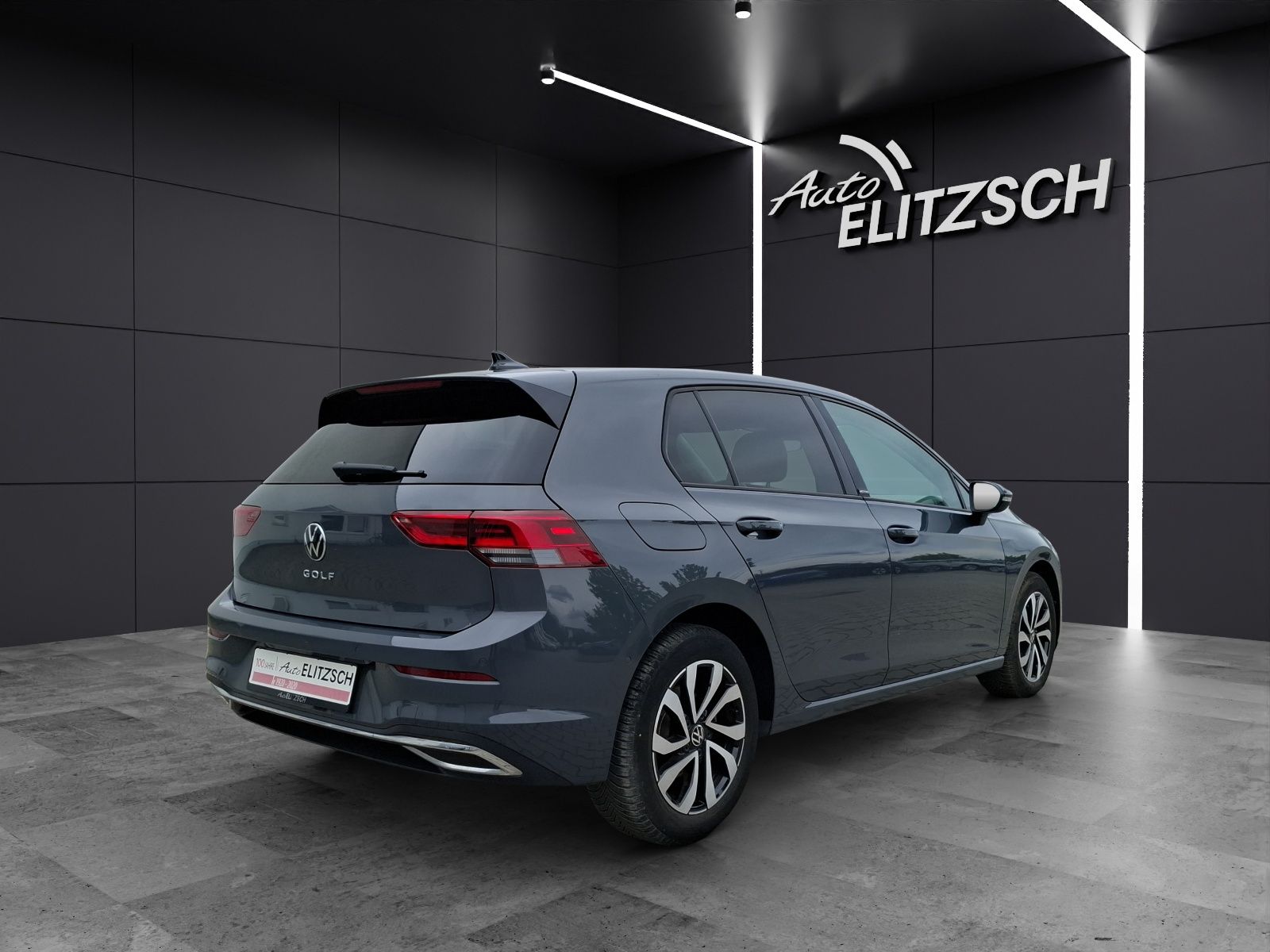 Fahrzeugabbildung Volkswagen Golf VIII TSI Active Standhzg. LEDplus Navi HUD