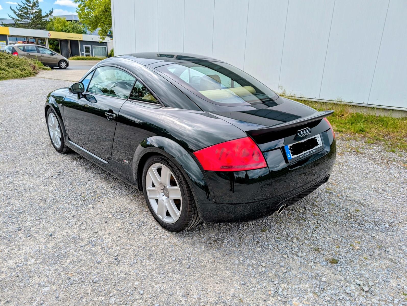 Audi TT Coupe 1.8T 132 kW - Liebhaberstück