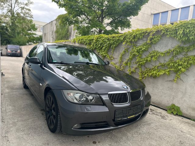 BMW 325i /Automatik/NAVI/XENON/Limosine/8x Bereift