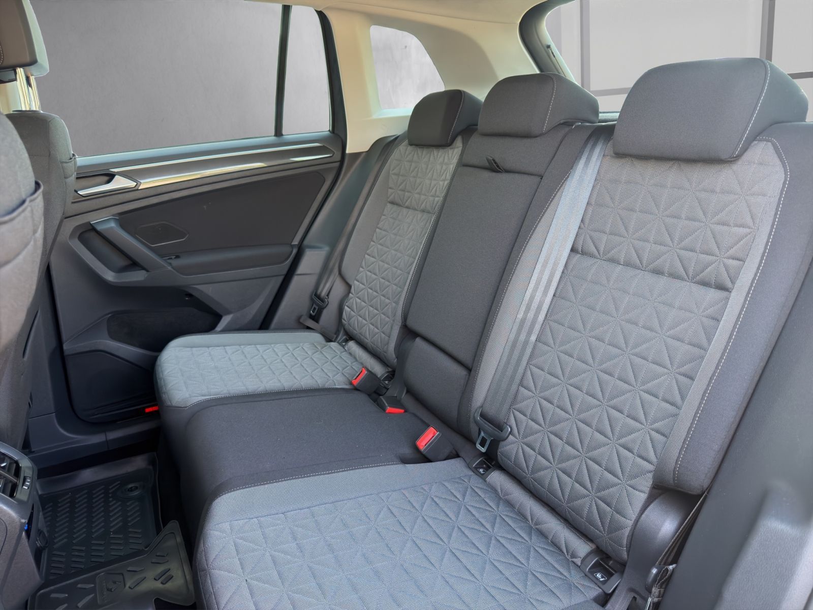 Volkswagen Tiguan - Bild 11