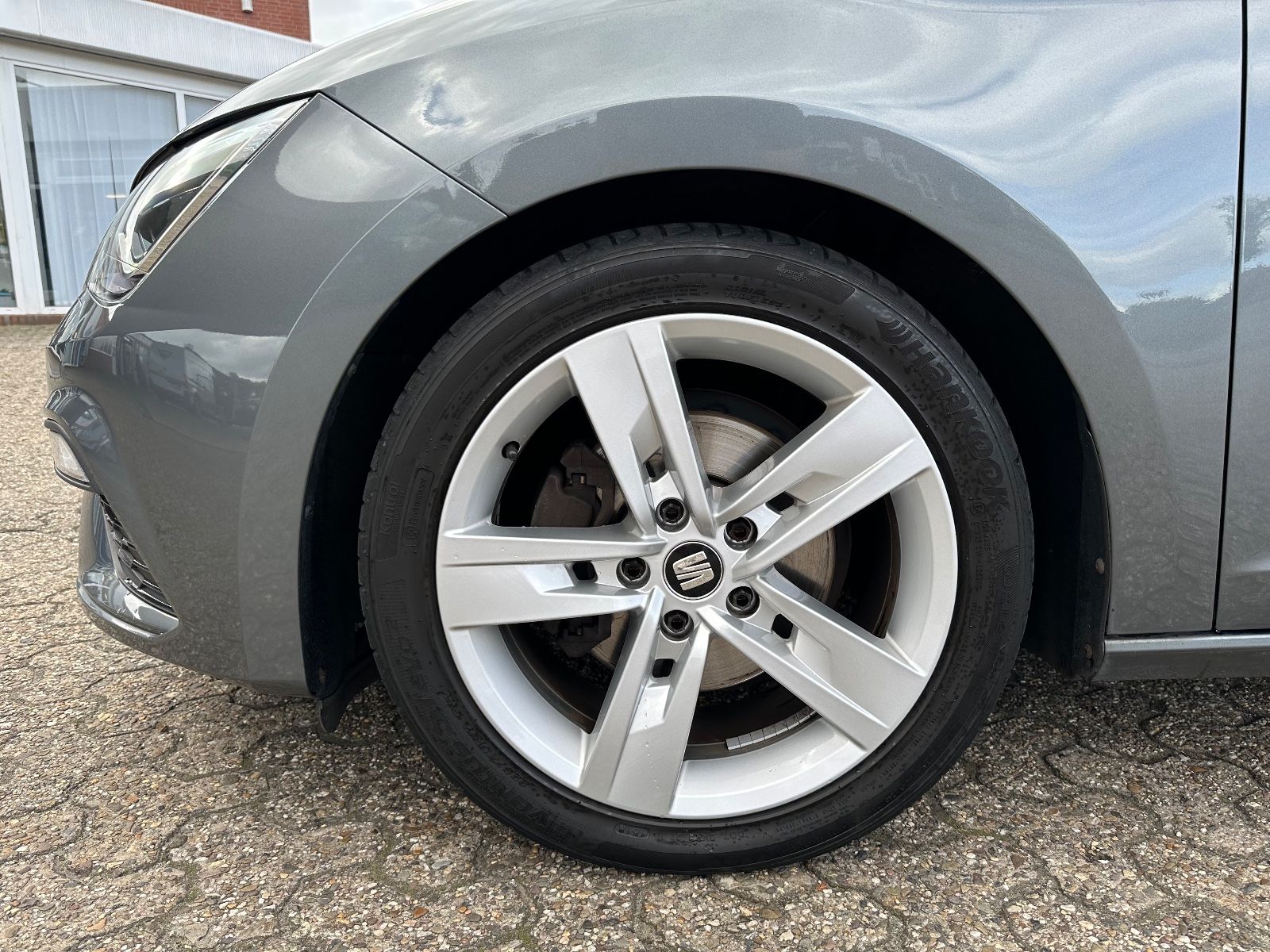 Fahrzeugabbildung SEAT Leon ST 1.4 TSI ACT FR LED/GRA/SHZG/EPH