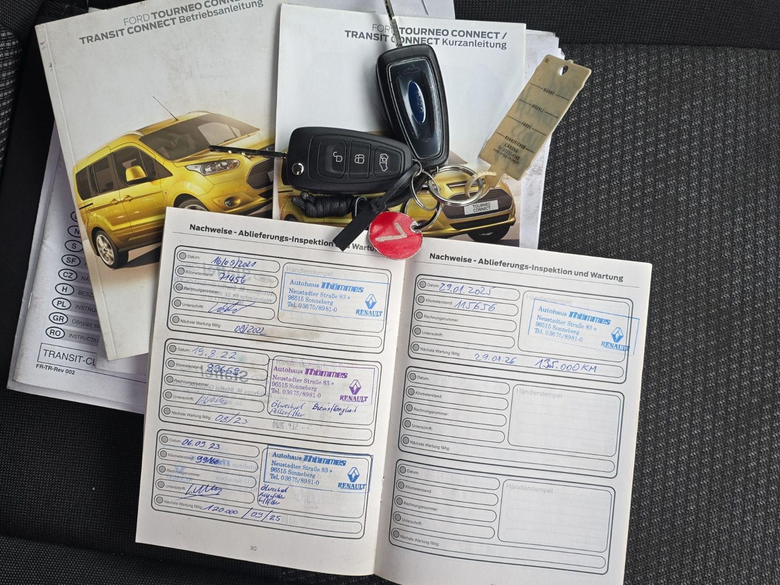 Fahrzeugabbildung Ford Transit Connect Kasten 8 FACH BEREIFT