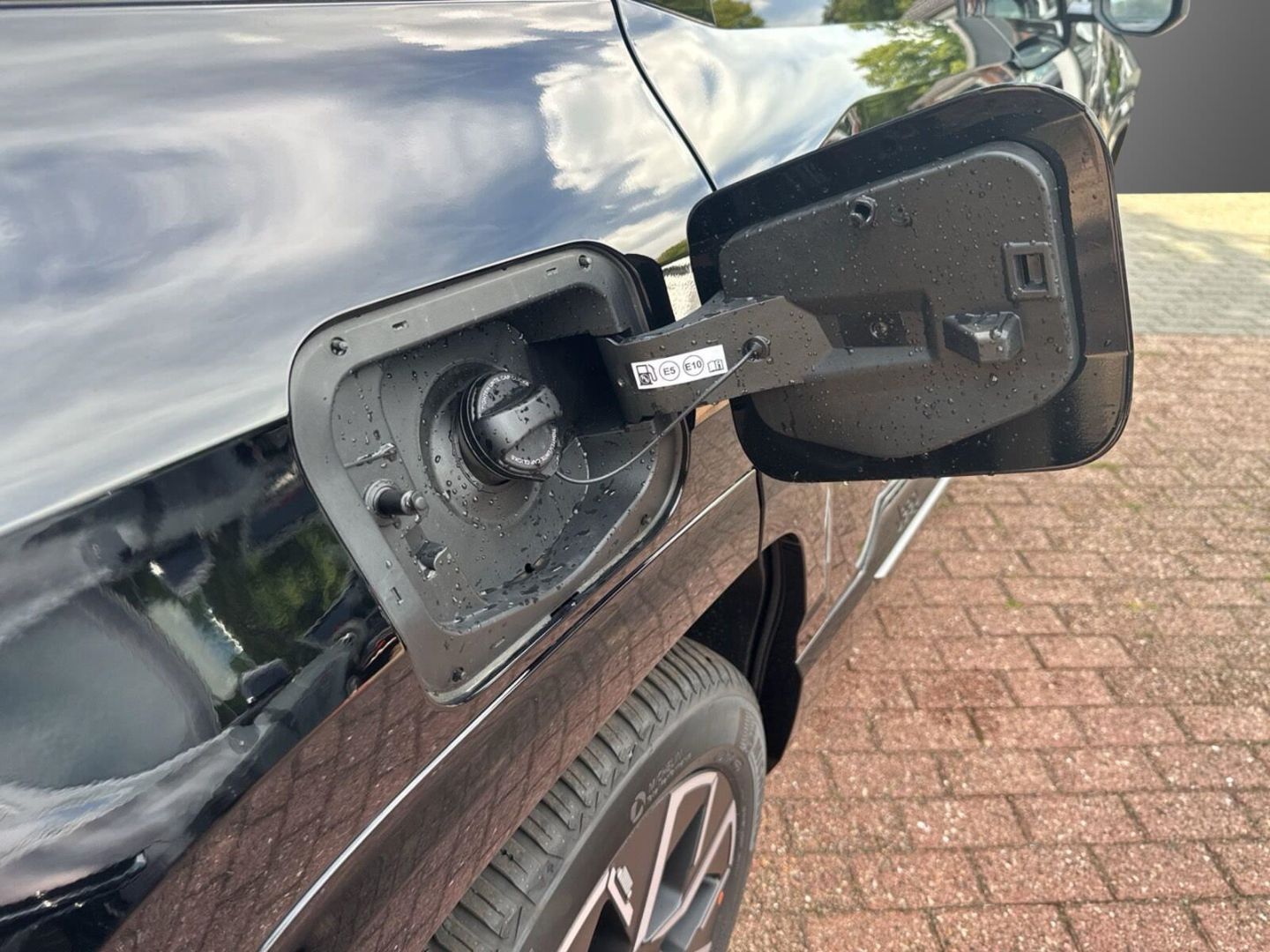 Fahrzeugabbildung Jeep Compass NEW MY26-Summit Plug-In-Hybrid -Voll-Pan