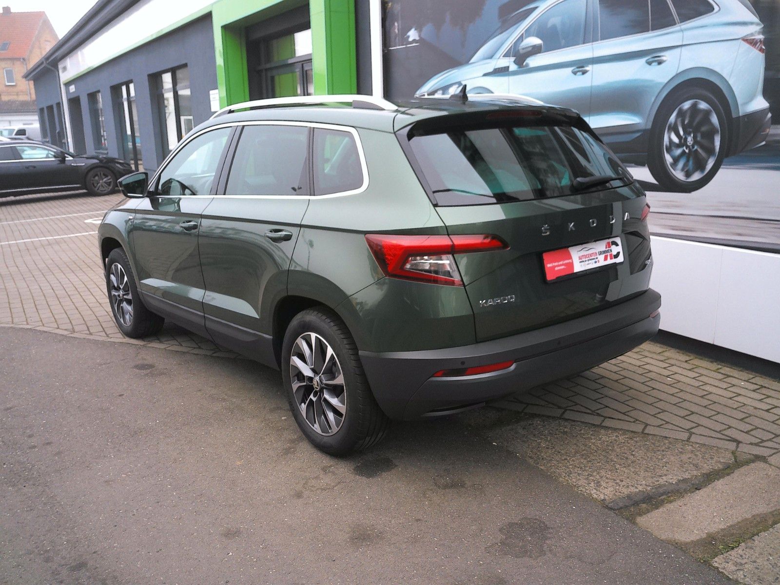 Fahrzeugabbildung SKODA Karoq Drive 125 4x4 2.0 TDI LED DSG Navi AHK Rük