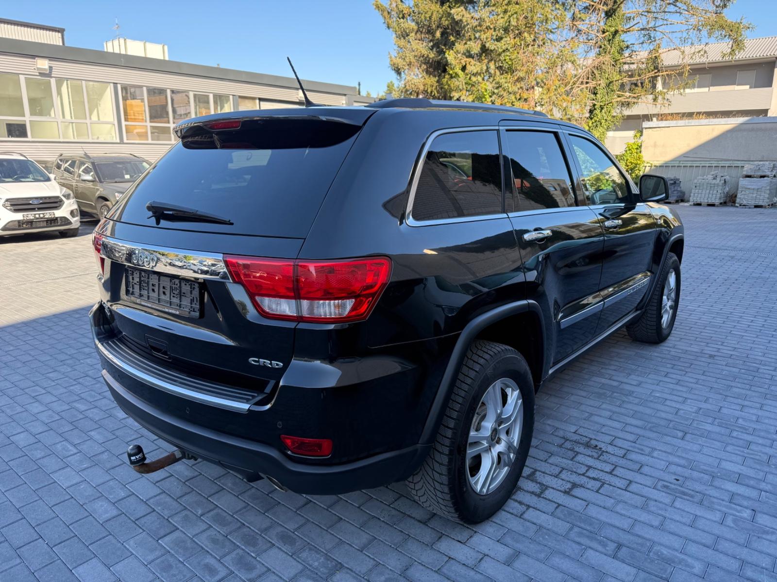 Jeep Grand Cherokee 3.0 CRD Overland | 241 ch | BVA | Toit panoramique | Régulateur adaptatif | Hayon électrique | Attelage 3,5 t