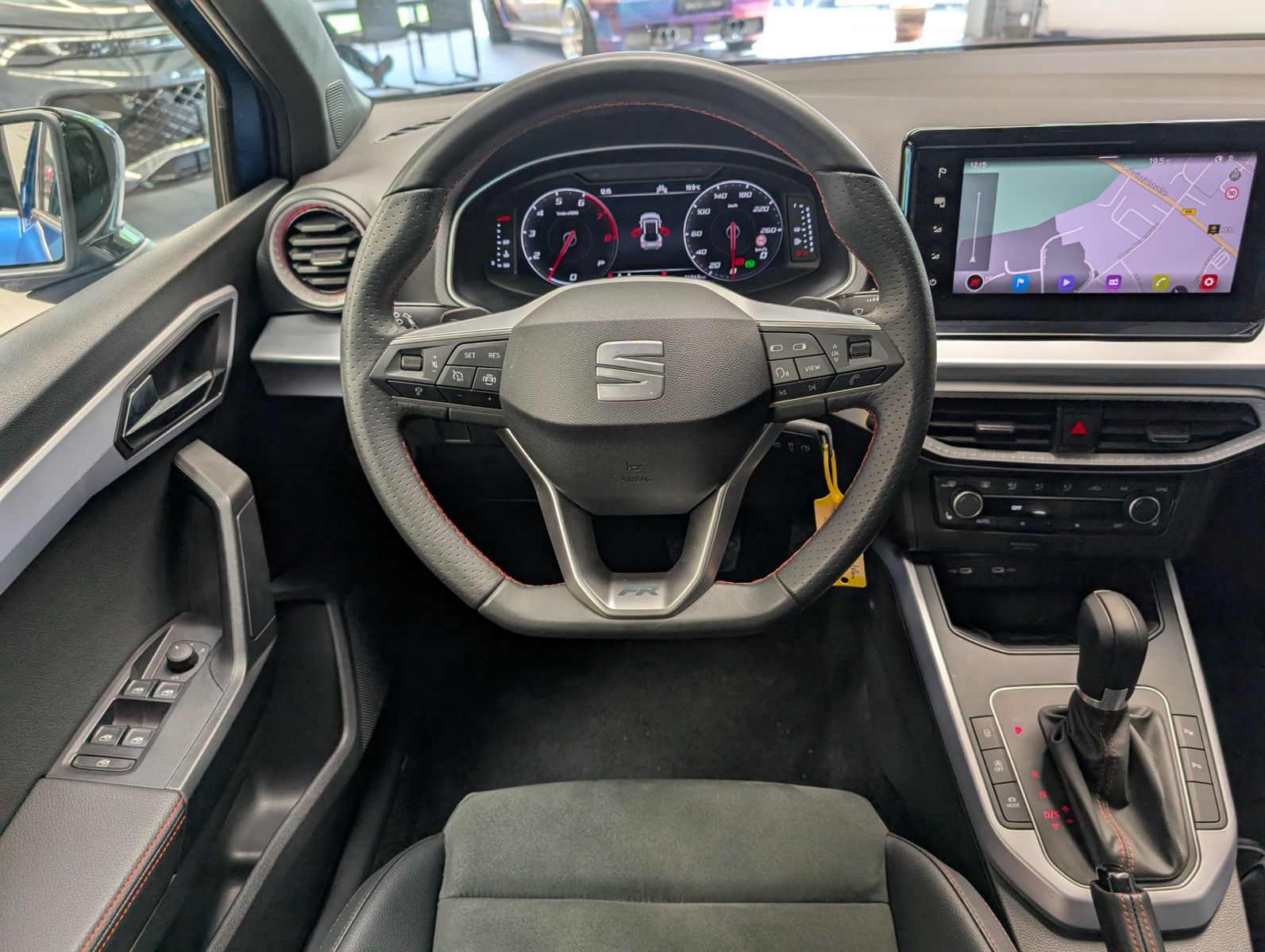 Fahrzeugabbildung SEAT Arona 1.0 TSI FR DSG LED Dinamica ACC AHK Kamera