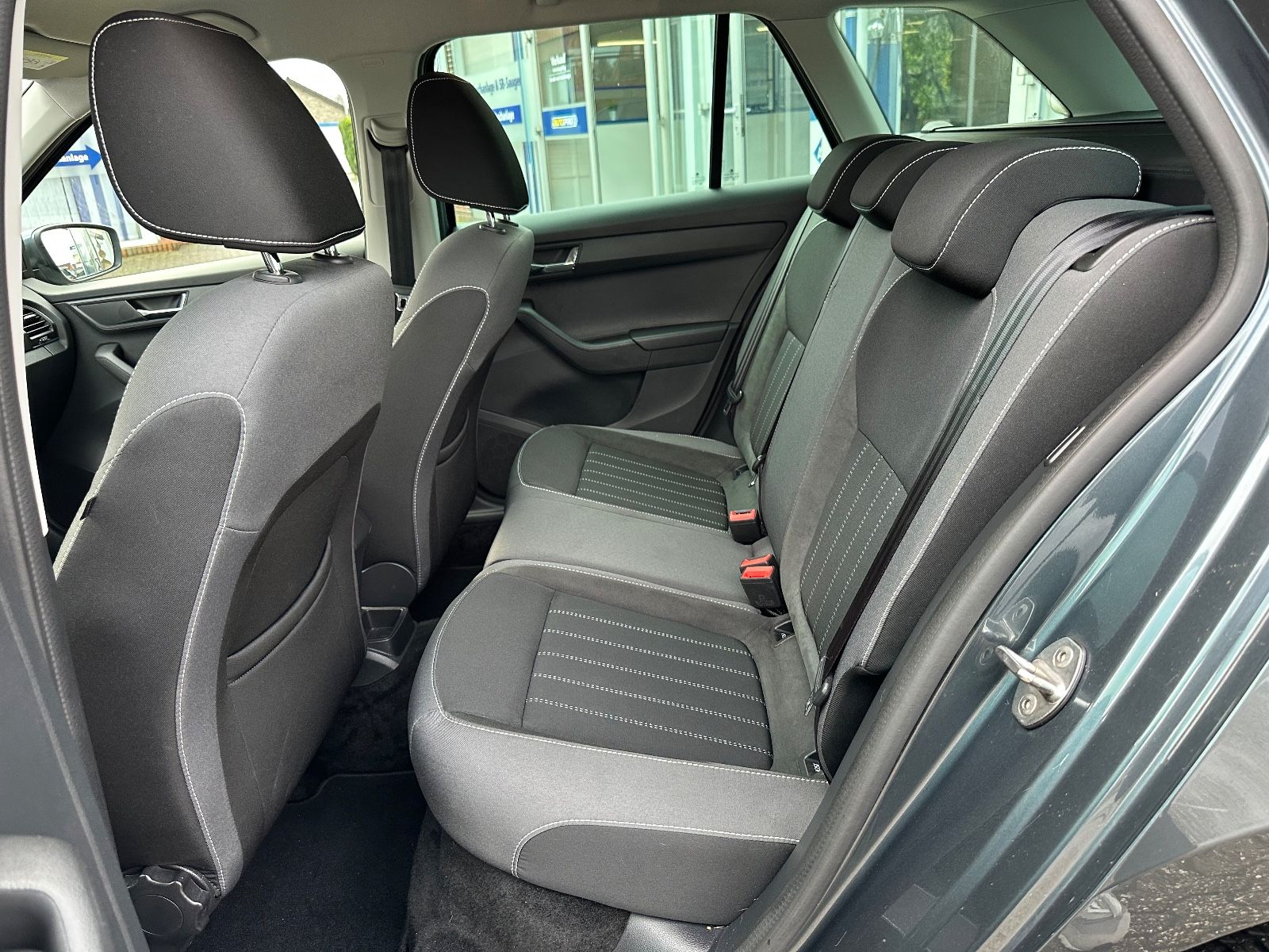 Fahrzeugabbildung SKODA Fabia Combi 1.0 TSI Style SHZG/EPH/Carplay