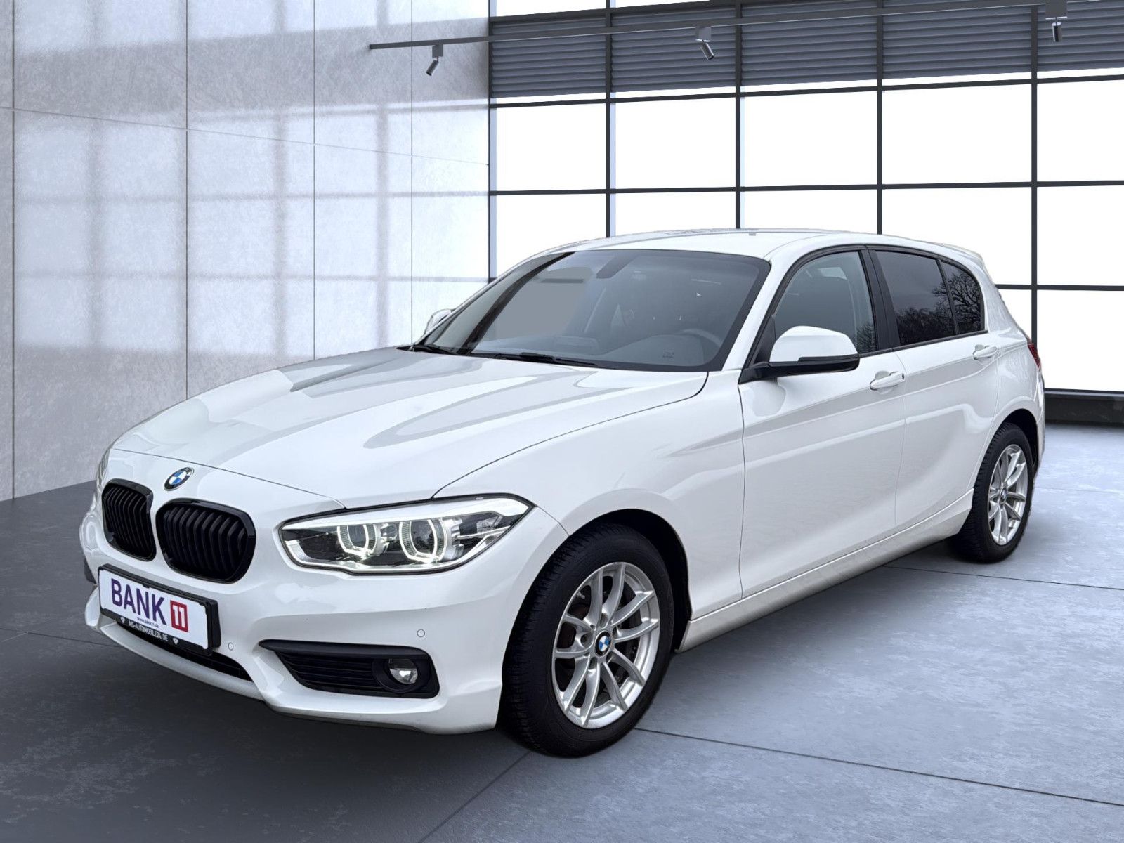 Fahrzeugabbildung BMW 116  Limousine 5-trg.  Advantage/ unfallfrei