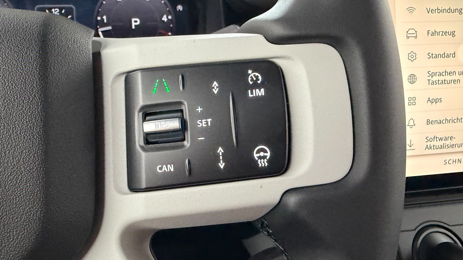 LAND ROVER Defender 110 D200 S Black AHK 19-Zoll – Bild 25
