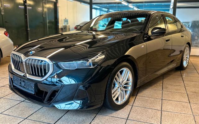 BMW 520 d M Sport Live Cockpit Plus LED Navi Kamera