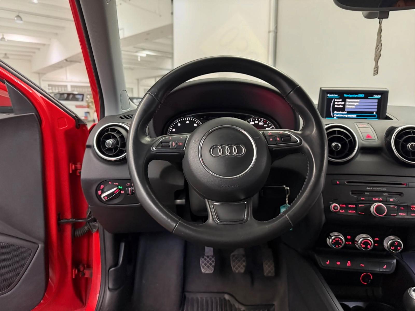 Audi A1 ambition*NAVI*SHZ*LÜCKENLOS AUDI S-HEFT*KLIMA