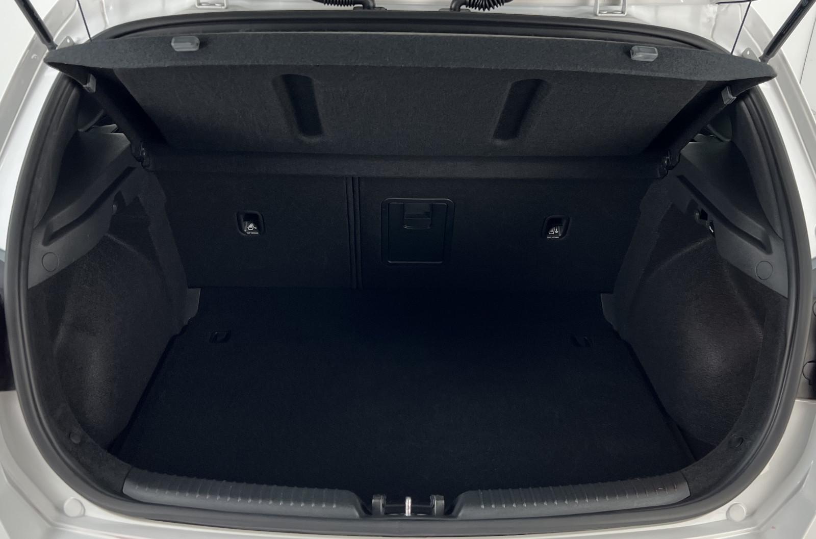 Hyundai i30 1.6 CRDi 100kW Hybrid Prime DCT Fastback, миниатюра 13