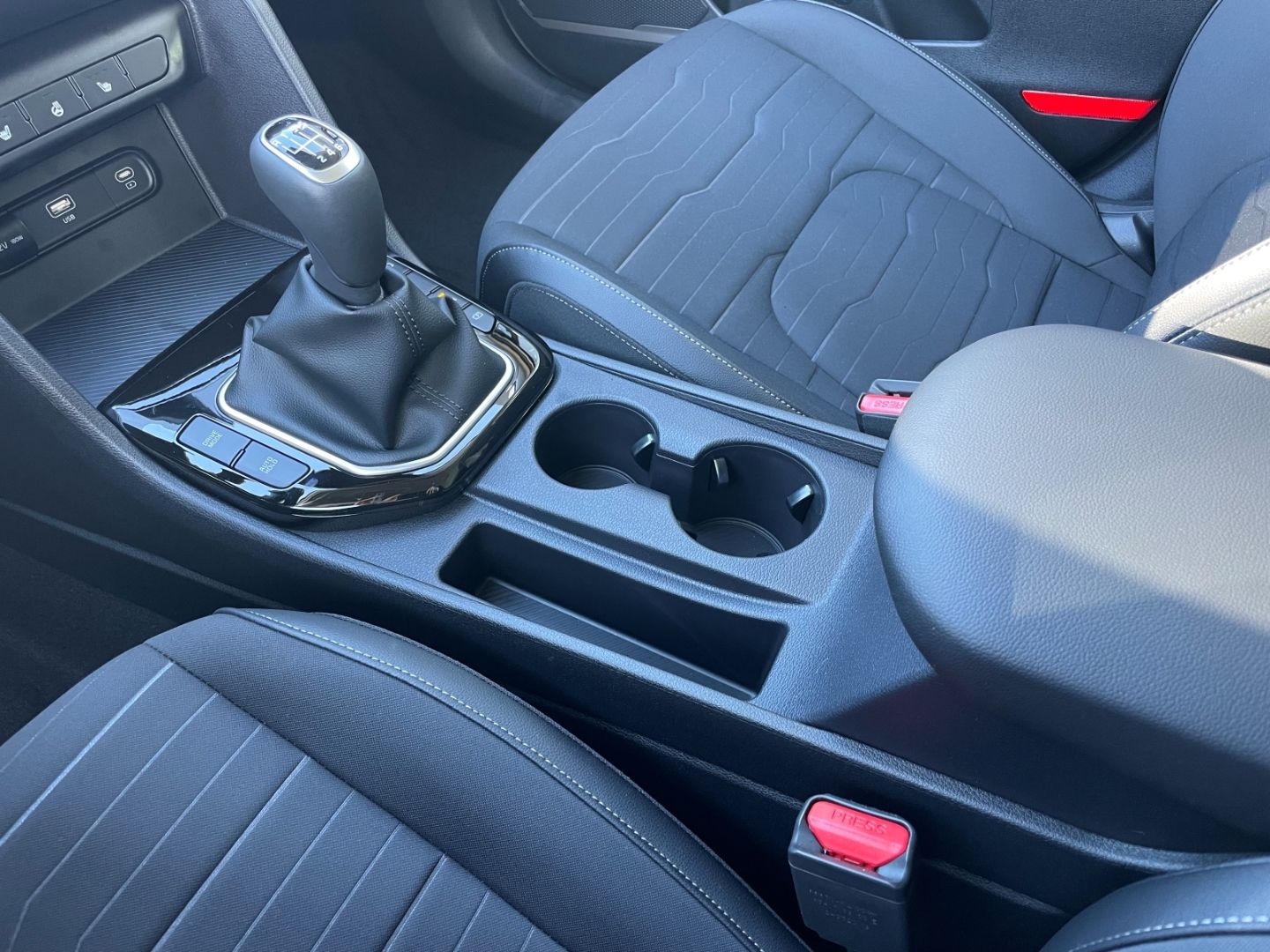 Fahrzeugabbildung Kia Sportage Vision LED Navi Kamera Klima DAB SHZ