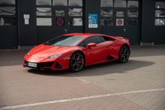 Fahrzeugabbildung Lamborghini Huracán EVO*LIFT*DAB*PDC*CAM*LDS*MIETKAUF