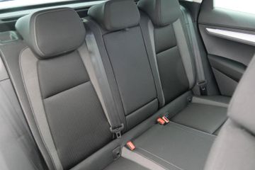 Skoda Karoq Tour 1.5 TSI LED PDC SHZ NAV