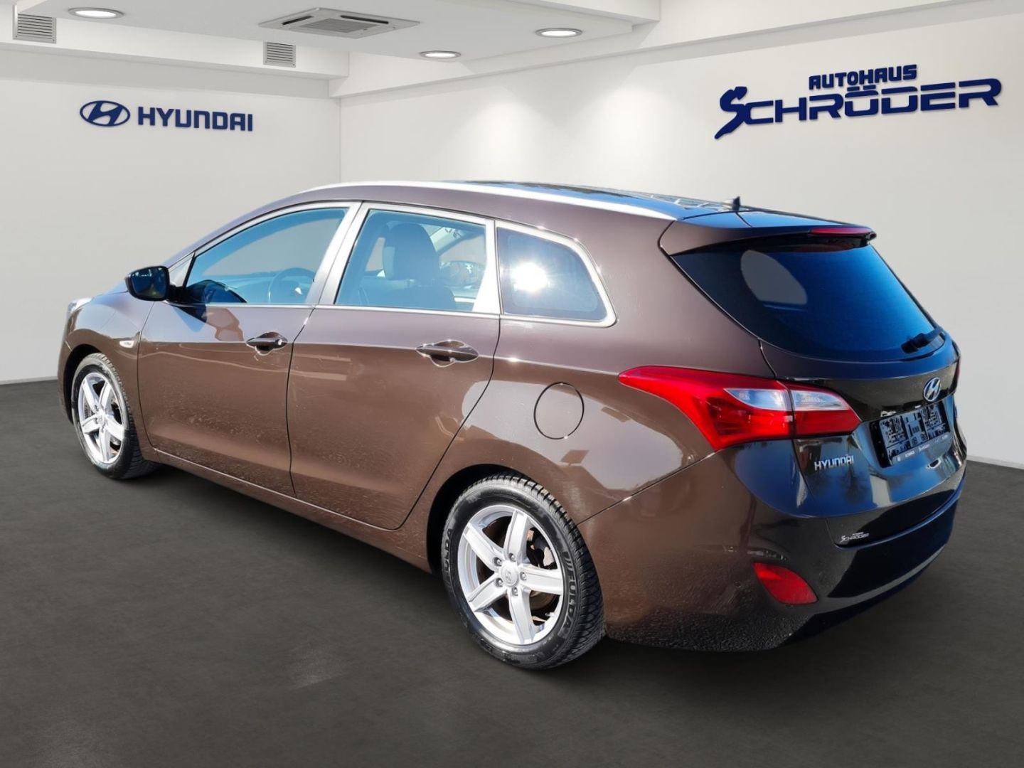 Fahrzeugabbildung Hyundai i30 YES! SILVER 1.6 GDI KLIMA+PDC+TEMPOMAT