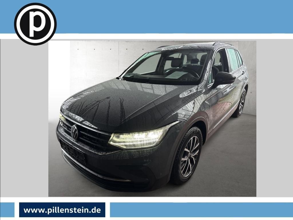 Volkswagen Tiguan LIFE 1.5 TSI NAVI ACC SHZ APP-C.