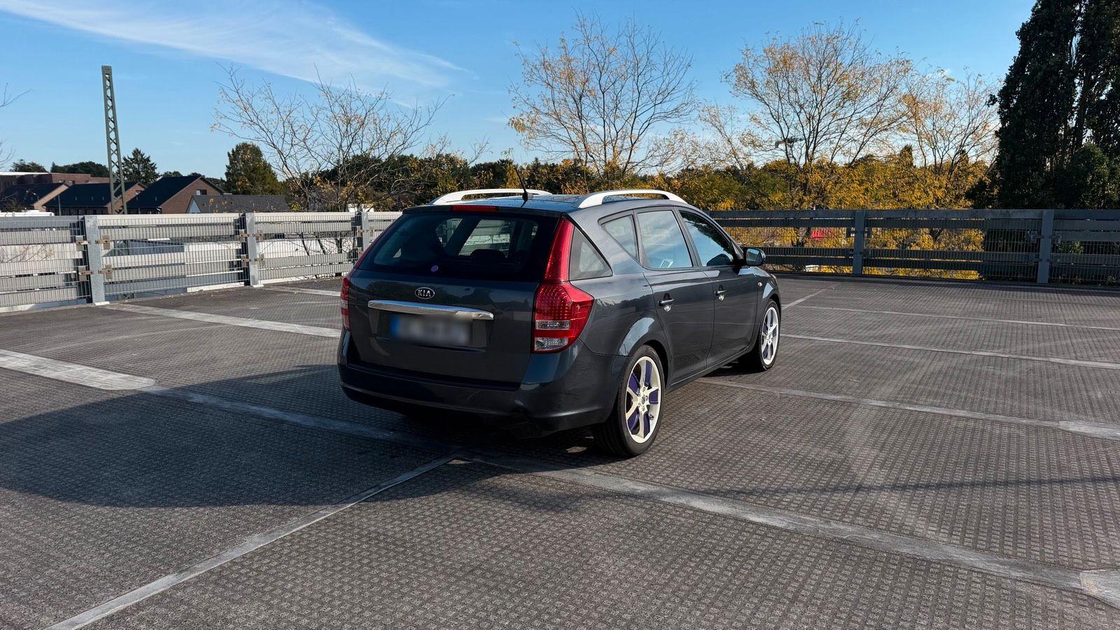 Kia cee'd 2011 — engine 90 HP (66kW)