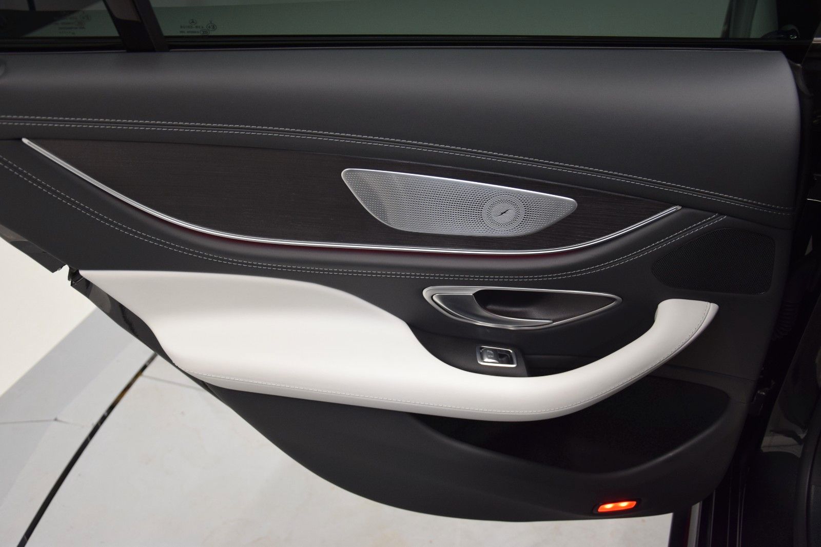 Fahrzeugabbildung Mercedes-Benz AMG GT 43 4-trg. Pano HuD Memory Burmester