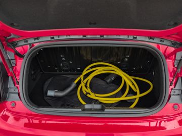 Fiat 500 e Cabrio Red +SHZ+SoundSys+SpurH+Winterp.