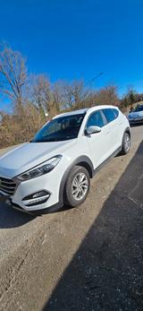 Hyundai TUCSON 2.0 CRDi 100kW Style 4WD Automatik Style - Hyundai TUCSON in Freiburg