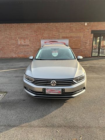 Volkswagen Passat Variant 1.6 TDI Trendline Blue