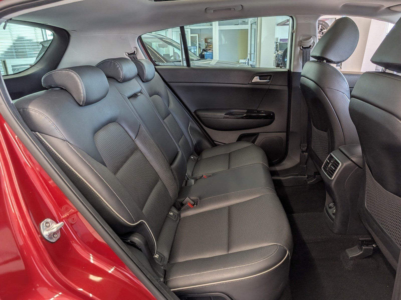 KIA Sportage  2.0 CRDi MHEV Platinum Edition 4WD – Bild 15