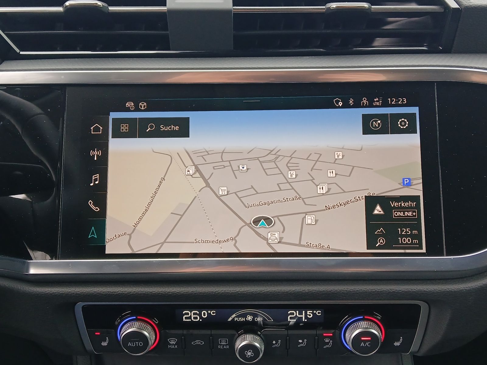 Fahrzeugabbildung Audi Q3 35 TFSI advanced LED Navi SHZ AHK ACC AVC