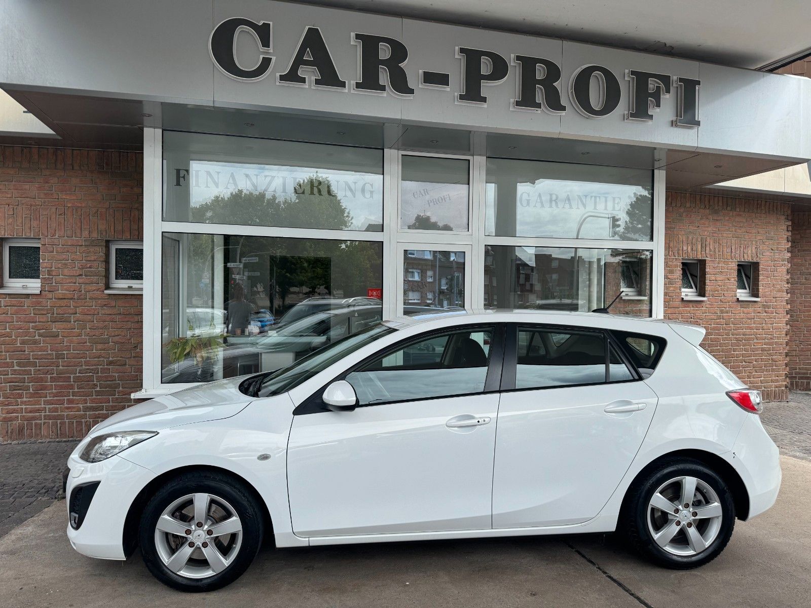 Fahrzeugabbildung Mazda 3 Lim. Sports-Line Autom. Klimaaut./BOSE/