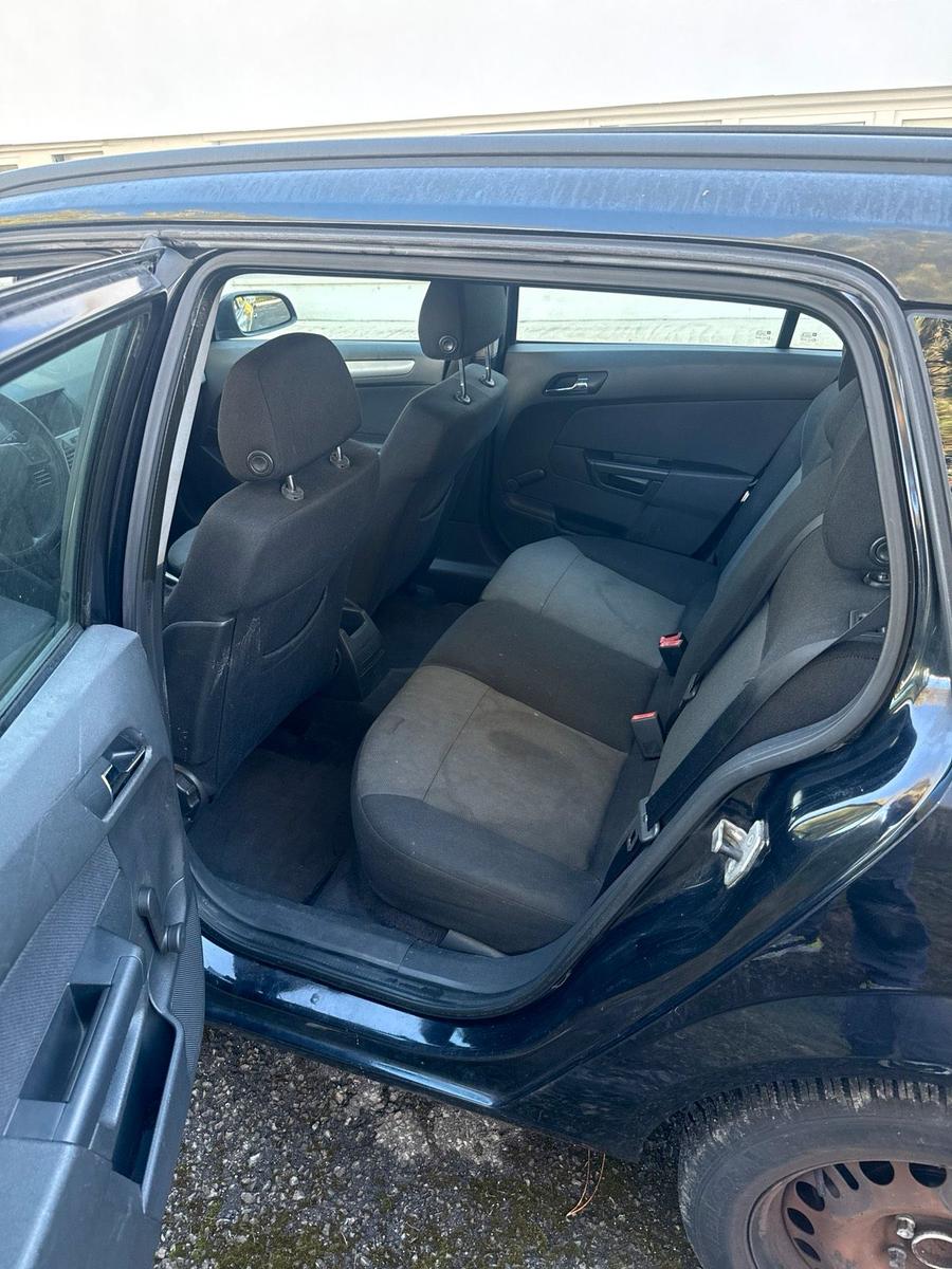 Opel Astra 2005 — photo 8