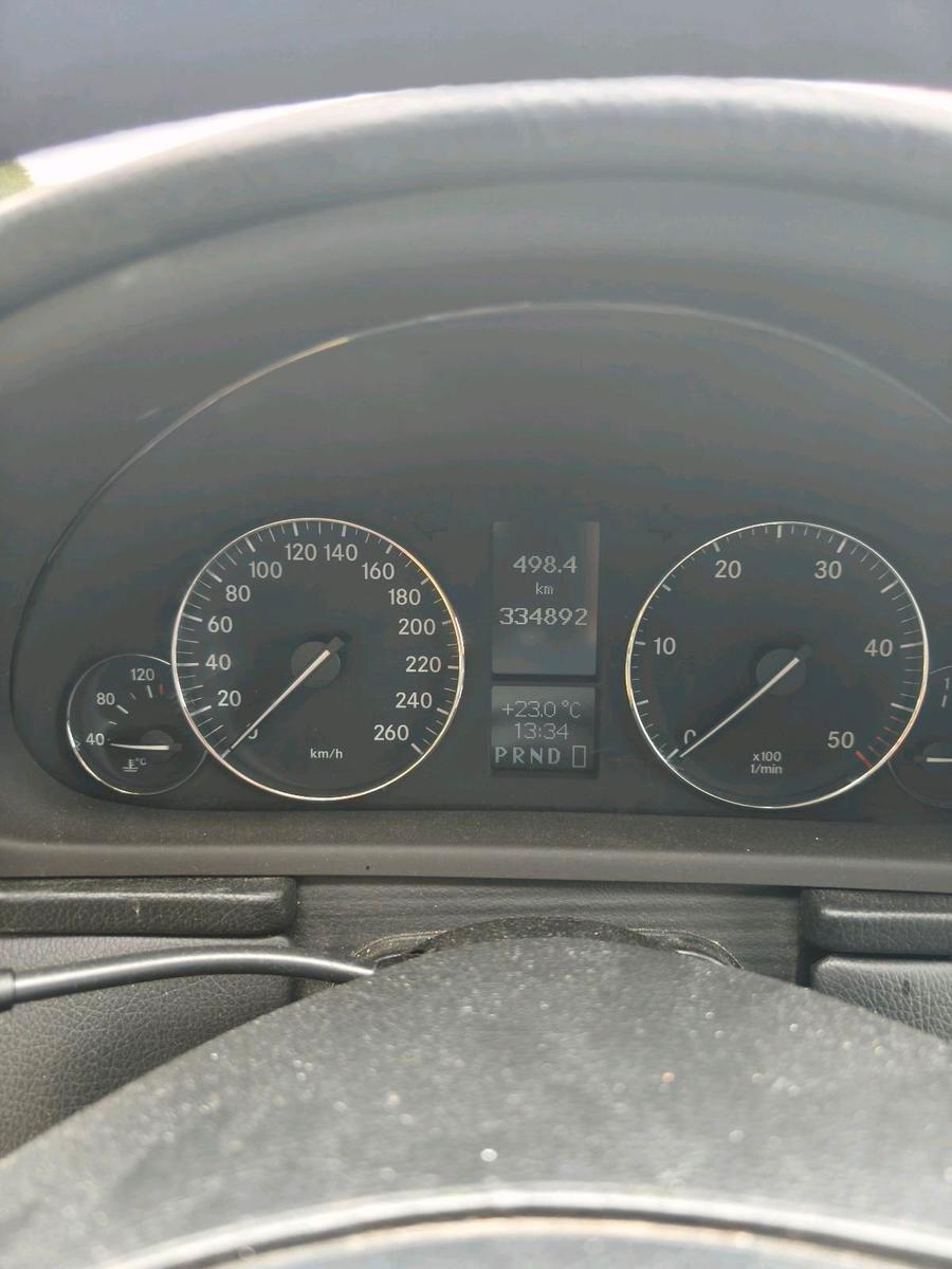 Mercedes-Benz  2005 — photo 7