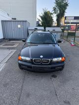 BMW 320i touring - BMW 320 aus 2000: Kombi, 320i