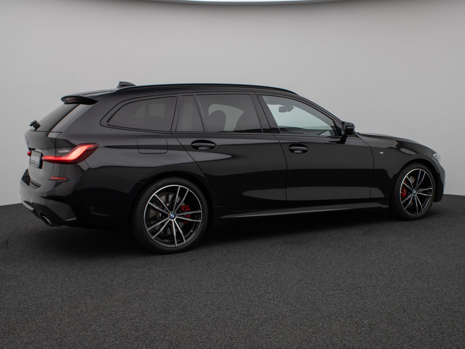 Fahrzeugabbildung BMW 330d xD M Sport Kamera HUD DAB H/K LED 19Zoll