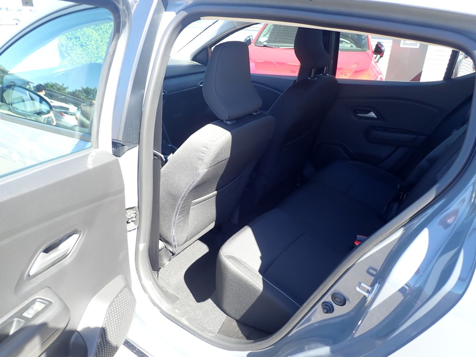 Fahrzeugabbildung Dacia Sandero Expression TCe 100