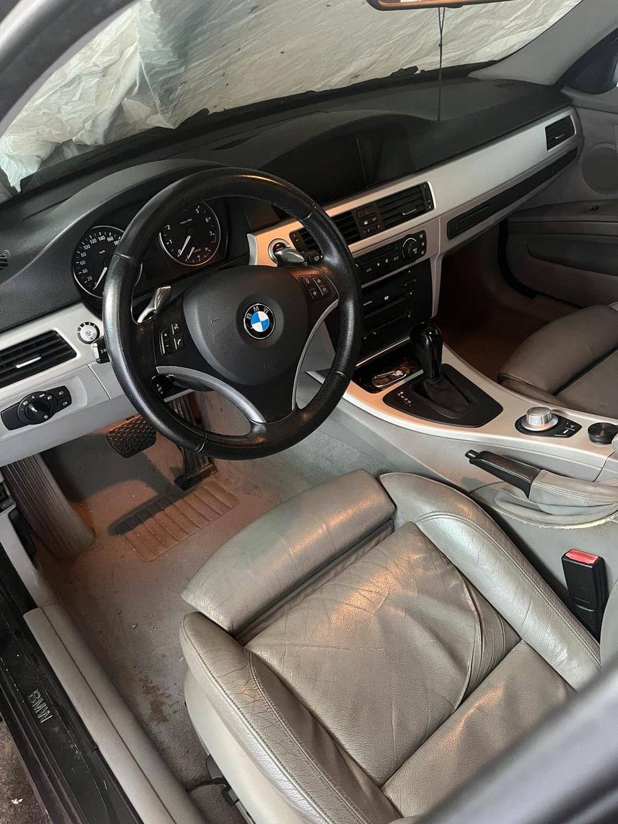 BMW 330 2005 — engine 258 HP (190kW)