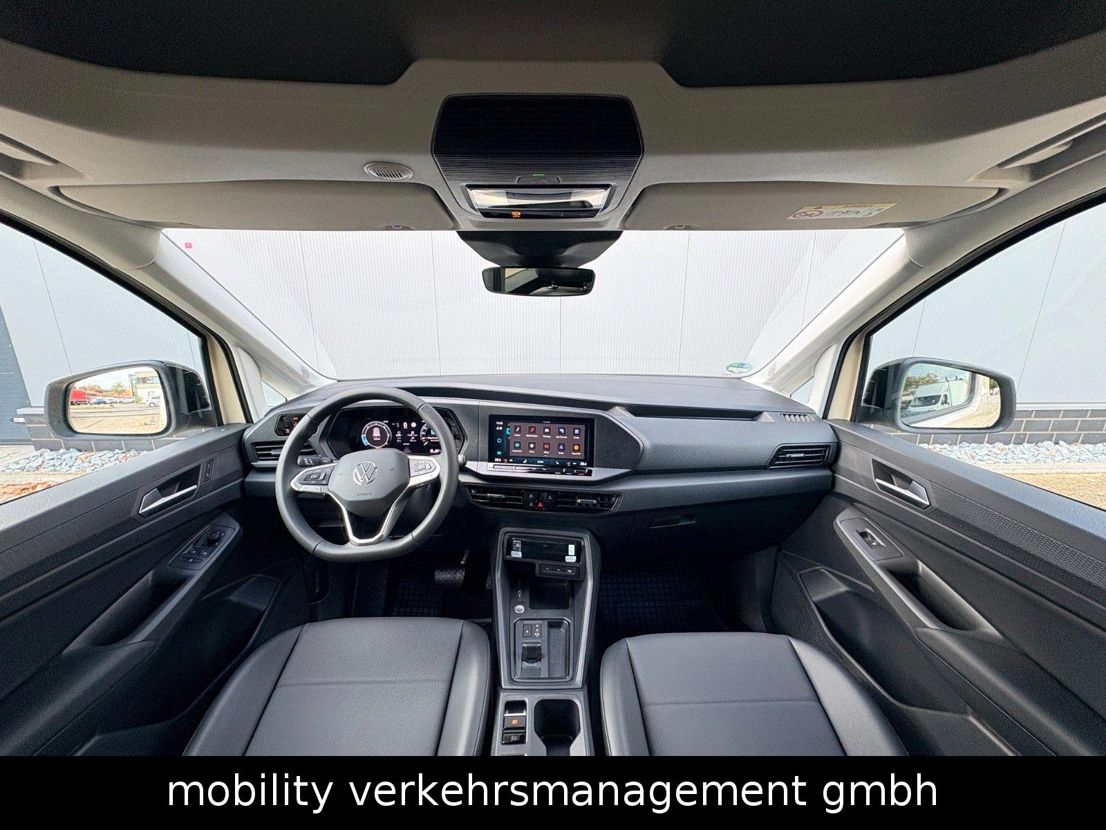 Volkswagen Maxi DSG LED Taxi / Mietwagen Rollstuhl 7-Sitzer