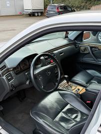 صورة 7 لـ 1999 Mercedes-BENZ E 280