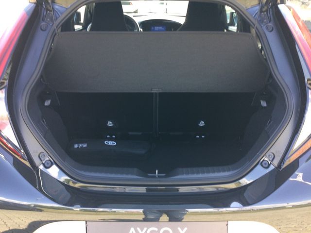 Aygo X 1.0 Teamplayer