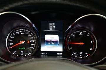 Mercedes V 250 - 8