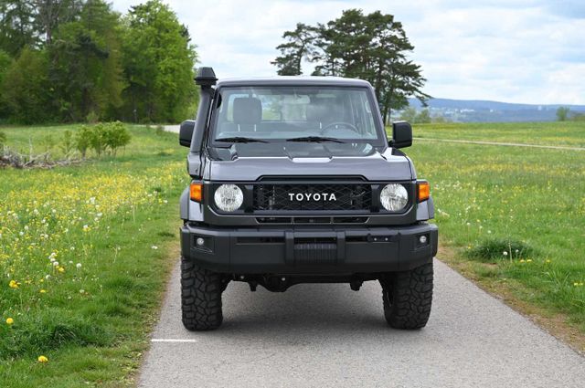 Toyota Land Cruiser GRJ 79 4.0 V6 5-Gang SC NESTLE OFFR