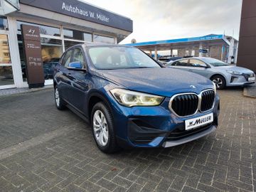 Fahrzeugabbildung BMW X1 Baureihe X1 xDrive 25 e Advantage