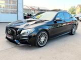 Mercedes-Benz C 63 AMG Limo Sportabgas_Pano_Keyles_Comand_LED - Mercedes-Benz C 63 AMG: Sport