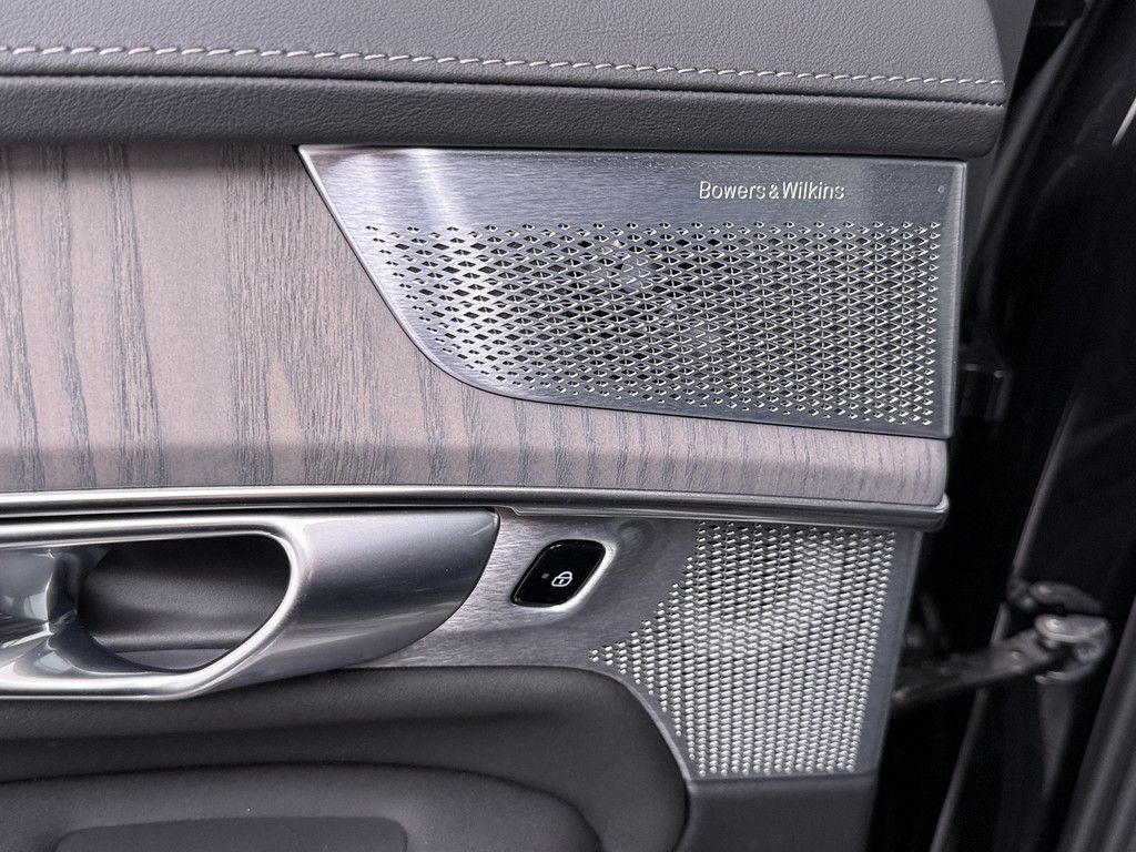 Volvo XC90 T8 AWD Ultra Dark Recharge Plug-In Hybrid foto 15