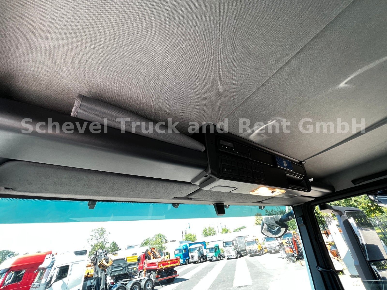 Fahrzeugabbildung MAN TGM 18.320 4x4BB einzelbereift Kipper HIAB 118-3