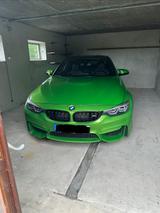 BMW M4 Competition "Born in M Town" Edition SELTEN - BMW M4: Grün