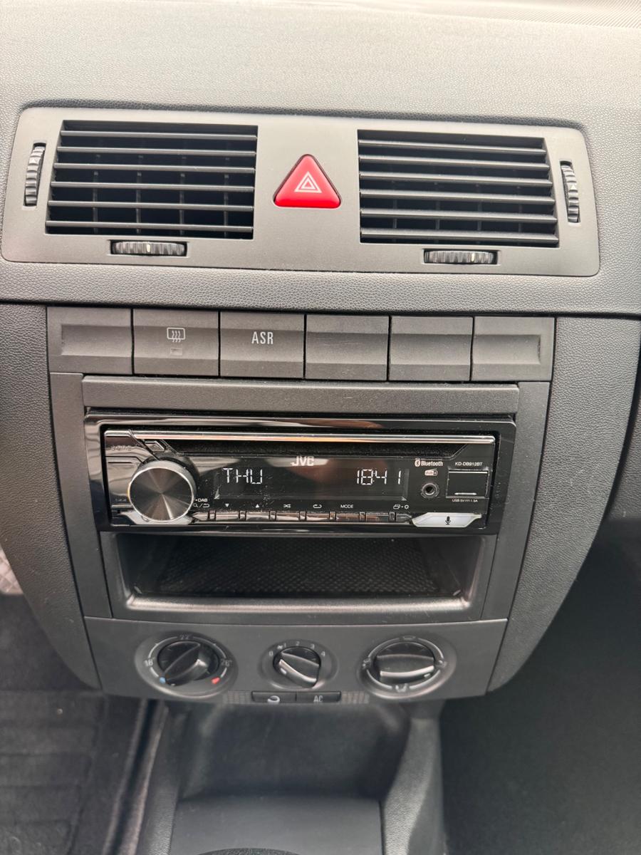 Skoda Fabia 2005 — photo 17