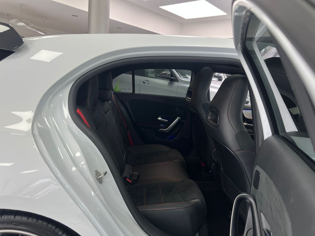 Mercedes-Benz A 35 AMG 4M*AERO-KIT*NIGHT*PANO*KEYL*MEMO*360°