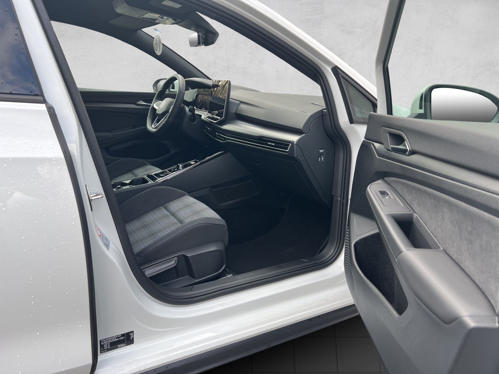 Golf VIII GTE 1.5 TSI eHybrid DSG AHK*Navi*LED