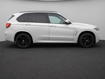 Fahrzeugabbildung BMW X5 xDr 30d M Sport Pano HUD H/K AHK  Comfort 20'